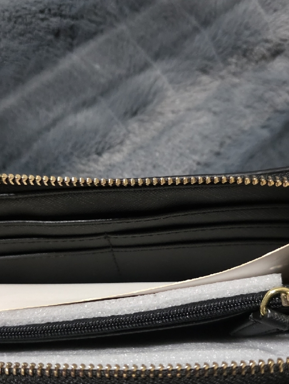 Karl Lagerfeld Black Crossbody Wallet with Rainbow KL Logo - Picture 5 of 6